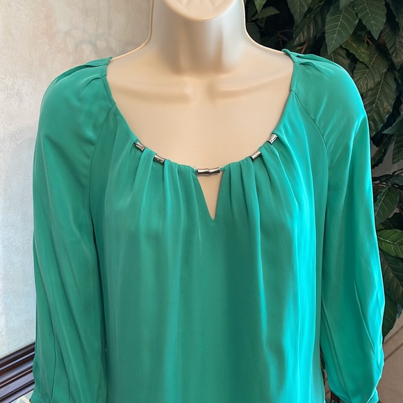 WHBM JULIP GREEN SILK BLOUSE - Picture 5 of 11